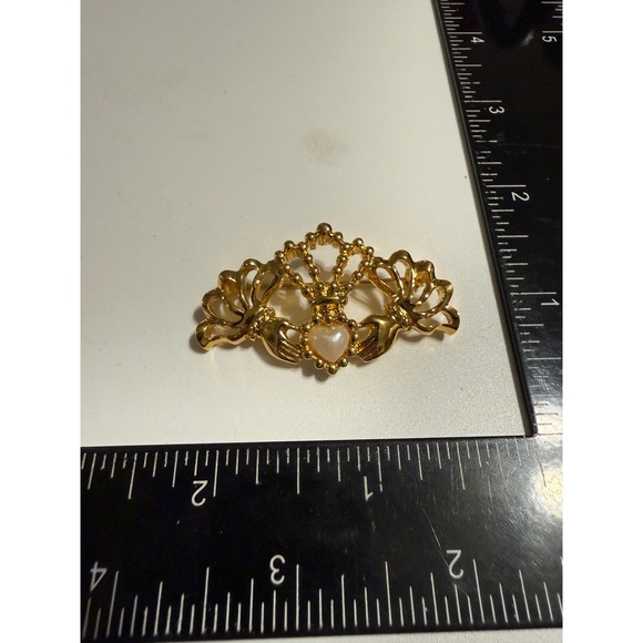 Avon Jewelry - Vintage Avon Gold Tone Claddagh Brooch Faux Pearl Heart Irish Pin